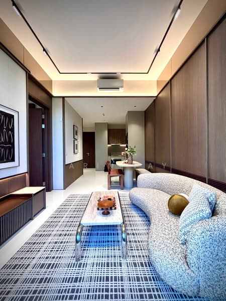 Parksuites, 18 Holland Grove Road, 1 Bedroom, 624 sqft, Condominium For Sale, by Carin Pay, 500181543 - Living Room - PropertyGuru.com.sg