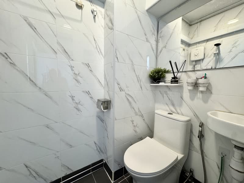 277 Yishun Street 22, 277 Yishun Street 22, 3 Bedrooms, 1,572 sqft, HDB Flat For Sale, by Allen Wee, 500181544 - Bathroom - PropertyGuru.com.sg