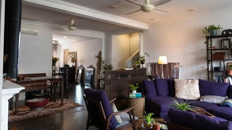 For investor/coliving, D9 freehold 1,900+ sqft 3BR convertible to 4BR to boost rental over ~$10K/mth, Orchard / River Valley, 4 Bedrooms, 1,905 sqft, Condominium For Sale, by Kimberly Lai, 500181545 - Living Room - PropertyGuru.com.sg