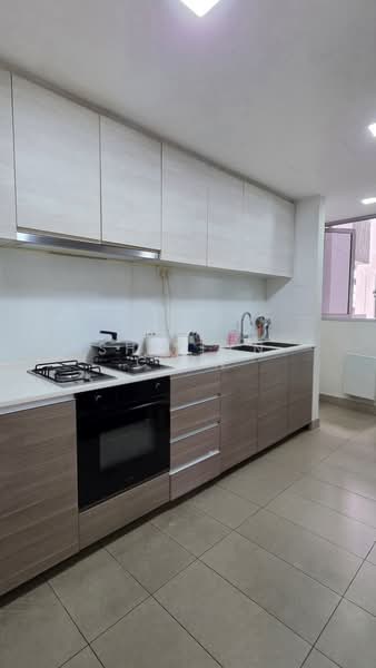 Bartley Residences, 6 Lorong How Sun, 4 Bedrooms, 1,378 sqft, Condominium For Sale, by Shirlyn Chin, 500181555 - Kitchen - PropertyGuru.com.sg