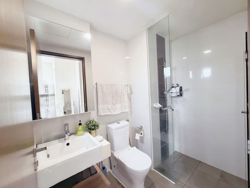 Watercolours, 23 Pasir Ris Link, 3 Bedrooms, 958 sqft, Executive Condominium For Sale, by Bertram Chen, 500181559 - Bathroom - PropertyGuru.com.sg