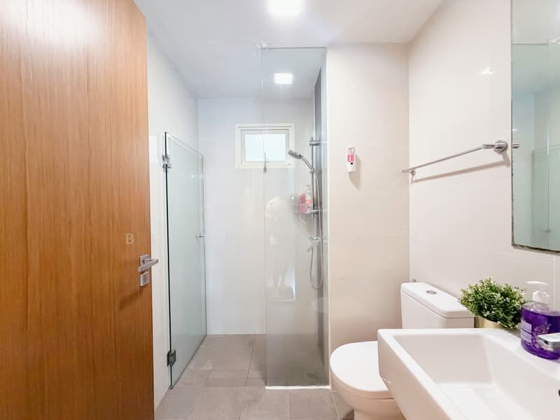 Watercolours, 23 Pasir Ris Link, 3 Bedrooms, 958 sqft, Executive Condominium For Sale, by Bertram Chen, 500181559 - Bathroom - PropertyGuru.com.sg
