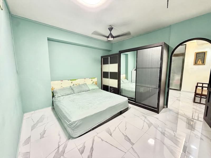 321 Tampines Street 33, 321 Tampines Street 33, 4 Bedrooms, 1,378 sqft, HDB Flat For Sale, by Hidayat Shariff, 500181572 - Bedroom - PropertyGuru.com.sg