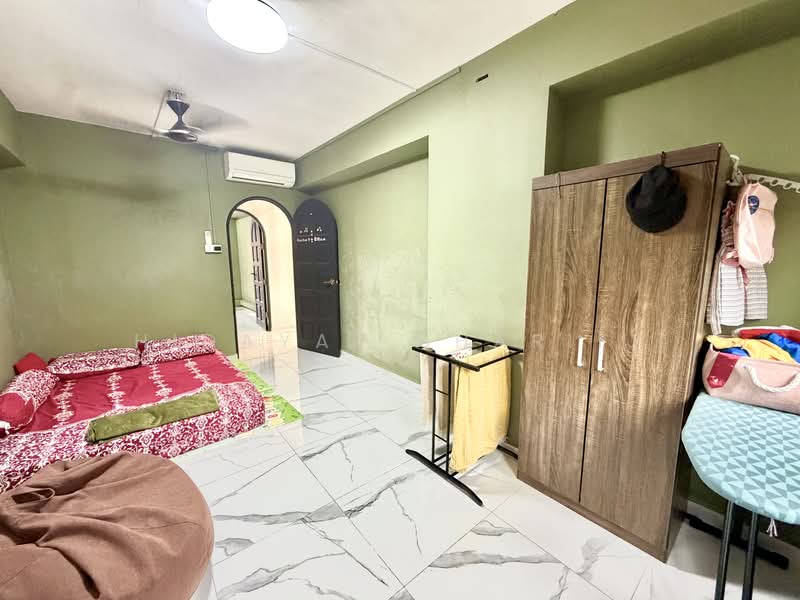 321 Tampines Street 33, 321 Tampines Street 33, 4 Bedrooms, 1,378 sqft, HDB Flat For Sale, by Hidayat Shariff, 500181572 - Bedroom - PropertyGuru.com.sg