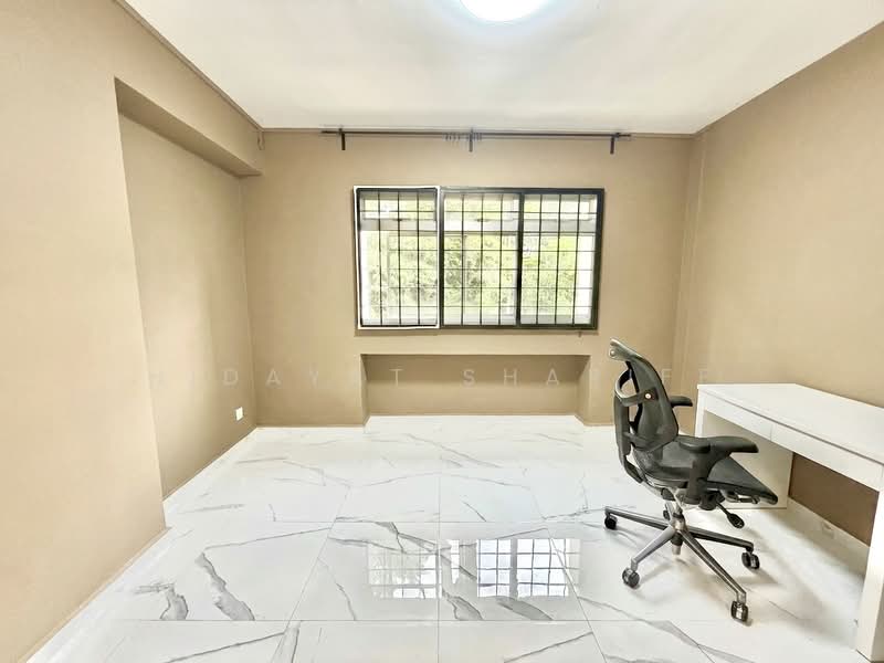321 Tampines Street 33, 321 Tampines Street 33, 4 Bedrooms, 1,378 sqft, HDB Flat For Sale, by Hidayat Shariff, 500181572 - Study - PropertyGuru.com.sg