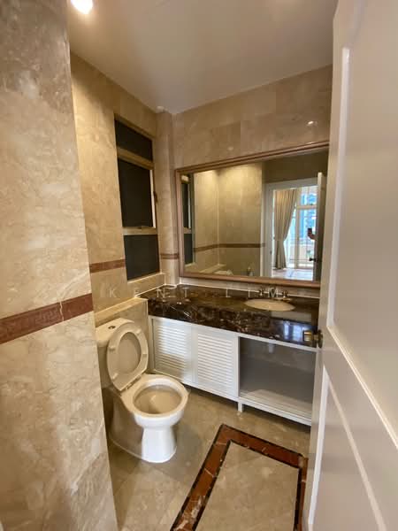 Leonie Condotel, 2 Leonie Hill Road, 4 Bedrooms, 2,715 sqft, Condominium For Rent, by Kent Lim, 500181581 - Bathroom - PropertyGuru.com.sg