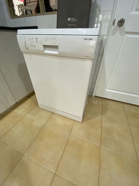 Leonie Condotel, 2 Leonie Hill Road, 4 Bedrooms, 2,715 sqft, Condominium For Rent, by Kent Lim, 500181581 - Kitchen - PropertyGuru.com.sg