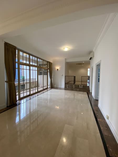 Leonie Condotel, 2 Leonie Hill Road, 4 Bedrooms, 2,715 sqft, Condominium For Rent, by Kent Lim, 500181581 - Living Room - PropertyGuru.com.sg