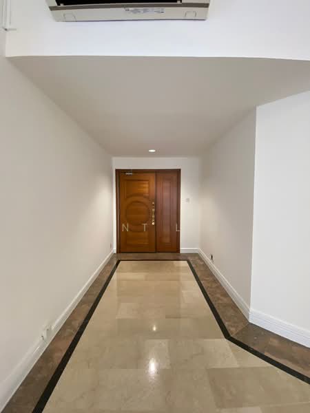 Leonie Condotel, 2 Leonie Hill Road, 4 Bedrooms, 2,715 sqft, Condominium For Rent, by Kent Lim, 500181581 - Entrance - PropertyGuru.com.sg
