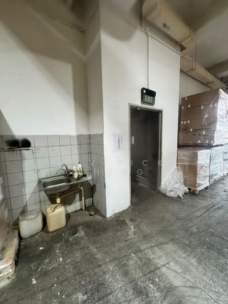 Eunos Technolink, 13 Kaki Bukit Road 1, 2,896 sqft, Light Industrial (B1) For Sale, by Maverick Cheng, 500181596 - Interior - CommercialGuru.com.sg