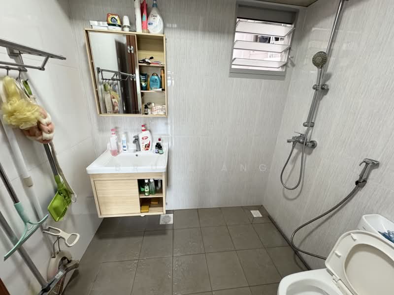 126C Canberra Street, 126C Canberra Street, 4 Bedrooms, 1,249 sqft, HDB Flat For Sale, by Bruce Ang, 500181597 - Bathroom - PropertyGuru.com.sg