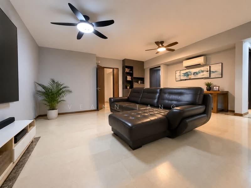 The Woodgrove, 3 Woodgrove Drive, 3 Bedrooms, 1,033 sqft, Apartment For Sale, by Veann Tang, 500181604 - Living Room - PropertyGuru.com.sg