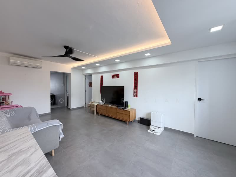 402 Bedok North Avenue 3, 402 Bedok North Avenue 3, 3 Bedrooms, 990 sqft, HDB Flat For Sale, by Sofian Roslan, 500181616 - Living Room - PropertyGuru.com.sg