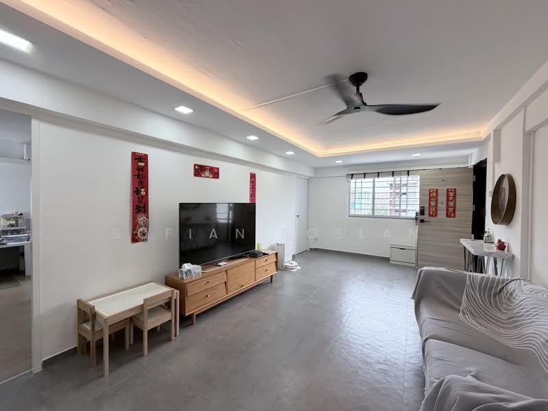 402 Bedok North Avenue 3, 402 Bedok North Avenue 3, 3 Bedrooms, 990 sqft, HDB Flat For Sale, by Sofian Roslan, 500181616 - Living Room - PropertyGuru.com.sg