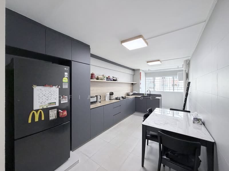 402 Bedok North Avenue 3, 402 Bedok North Avenue 3, 3 Bedrooms, 990 sqft, HDB Flat For Sale, by Sofian Roslan, 500181616 - Kitchen - PropertyGuru.com.sg
