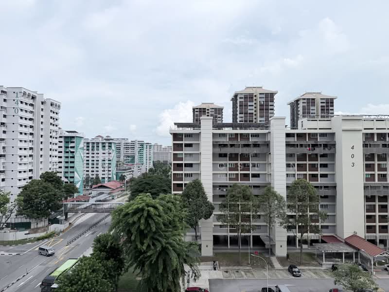 402 Bedok North Avenue 3, 402 Bedok North Avenue 3, 3 Bedrooms, 990 sqft, HDB Flat For Sale, by Sofian Roslan, 500181616 - Exterior - PropertyGuru.com.sg