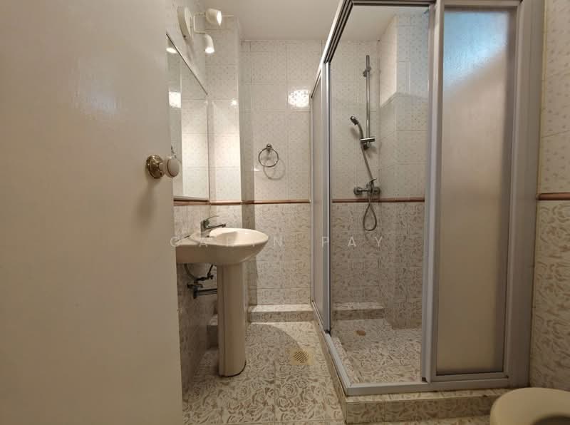 Chancery Grove, 25 Chancery Lane, 4 Bedrooms, 2,013 sqft, Cluster House For Rent, by Carin Pay, 500181617 - Bathroom - PropertyGuru.com.sg