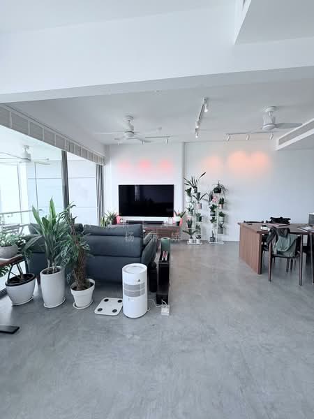 Concourse Skyline, 300 Beach Road, 1 Bedroom, 829 sqft, Condominium For Sale, by Anthea Yeo 杨丽娇, 500181620 - Living Room - PropertyGuru.com.sg