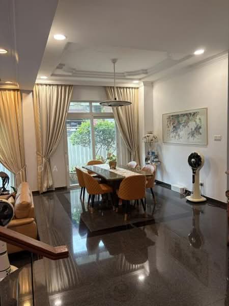 saraca hill, saraca hill, 5 Bedrooms, 2,900 sqft, Semi-Detached House For Sale, by Daphne Chua, 500181625 - Dining Room - PropertyGuru.com.sg