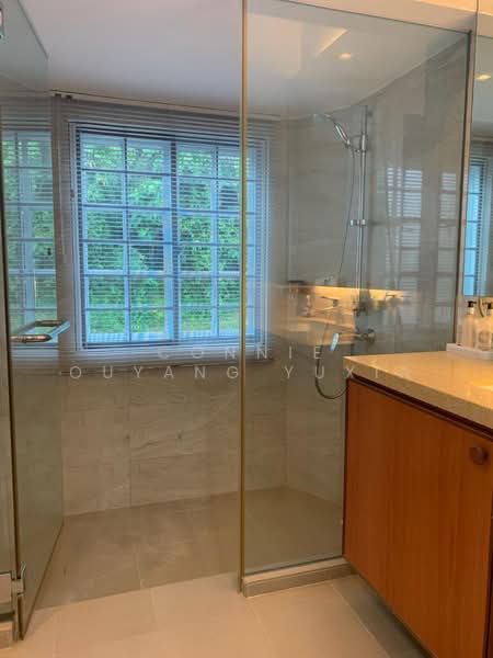 Clementi crescent, Clementi Road / Clementi Crescent, 4 Bedrooms, 2,863 sqft, Terraced House For Sale, by Connie Ouyang Yuxia, 500181630 - Bathroom - PropertyGuru.com.sg