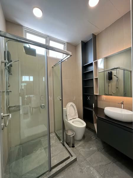 20A Lowland Road, , Room Rental, 200 sqft, Semi-Detached House For Rent, by Zheng Jixin, 500181637 - Bathroom - PropertyGuru.com.sg
