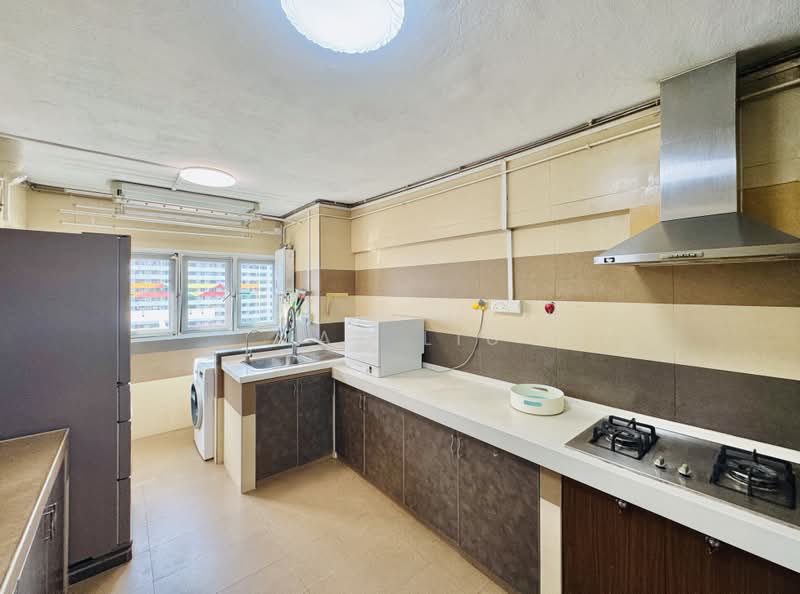 11 Eunos Crescent, 11 Eunos Crescent, 3 Bedrooms, 980 sqft, HDB Flat For Sale, by Max Liu, 500181642 - Kitchen - PropertyGuru.com.sg