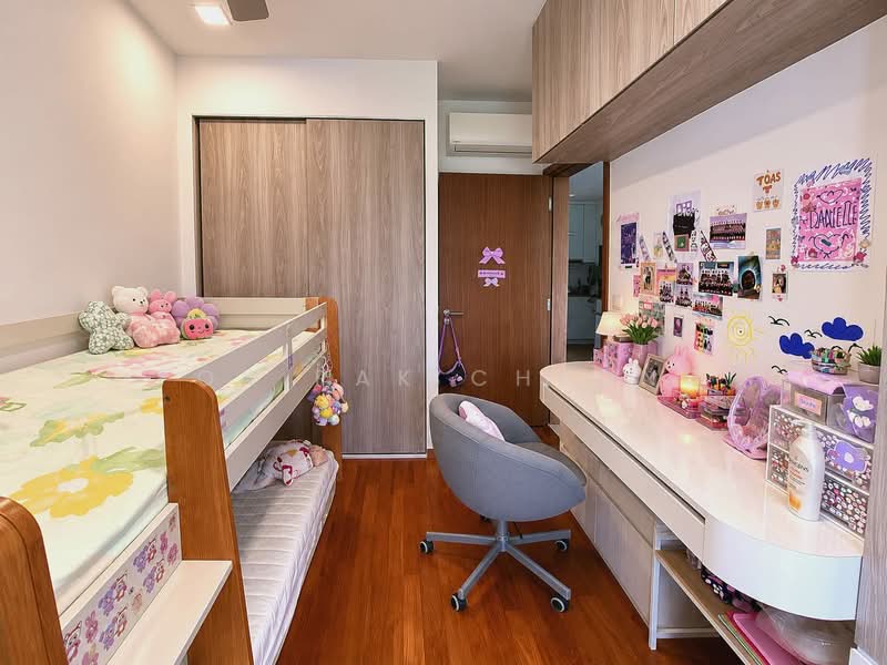 Cardiff Residence, 101 Cardiff Grove, 3 Bedrooms, 1,227 sqft, Condominium For Sale, by Fok Pak Cheong, 500181643 - Common Bedroom - PropertyGuru.com.sg