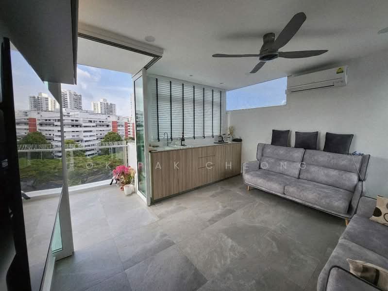 Cardiff Residence, 101 Cardiff Grove, 3 Bedrooms, 1,227 sqft, Condominium For Sale, by Fok Pak Cheong, 500181643 - Living Room - PropertyGuru.com.sg