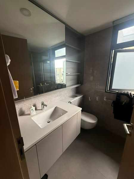 The Tapestry, 59 Tampines Street 86, 3 Bedrooms, 1,173 sqft, Condominium For Sale, by Leonard Lee, 500181647 - Bathroom - PropertyGuru.com.sg