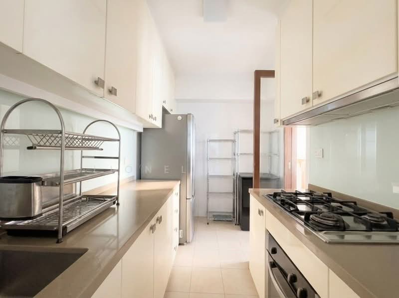 18B Holland Drive, 18B Holland Drive, 2 Bedrooms, 721 sqft, HDB Flat For Sale, by Lionel Leong, 500181661 - PropertyGuru.com.sg
