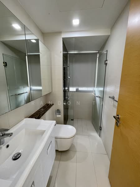 The Scala @ Lorong Chuan, 120 Serangoon Avenue 3, 3 Bedrooms, 904 sqft, Condominium For Sale, by Brandon Tam, 500181668 - Bathroom - PropertyGuru.com.sg