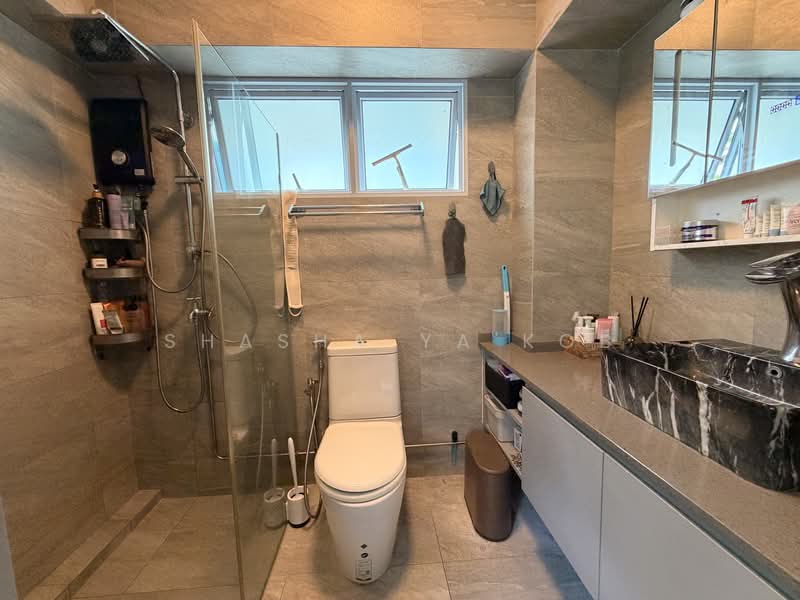 710 Tampines Street 71, 710 Tampines Street 71, 3 Bedrooms, 1,087 sqft, HDB Flat For Sale, by Shasha Ya'kob, 500181682 - Bathroom - PropertyGuru.com.sg