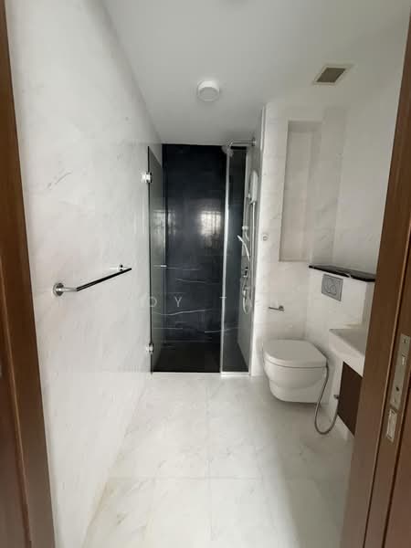 Spottiswoode 18, 18 Spottiswoode Park Road, 1 Bedroom, 388 sqft, Condominium For Rent, by Roy Tan, 500181689 - Bathroom - PropertyGuru.com.sg
