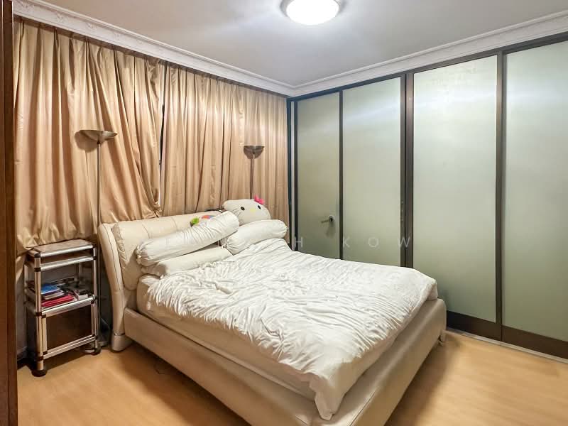 240 Lorong 1 Toa Payoh, 240 Lorong 1 Toa Payoh, 3 Bedrooms, 1,571 sqft, HDB Flat For Sale, by Kenneth Kow, 500181709 - Bedroom (current) - PropertyGuru.com.sg