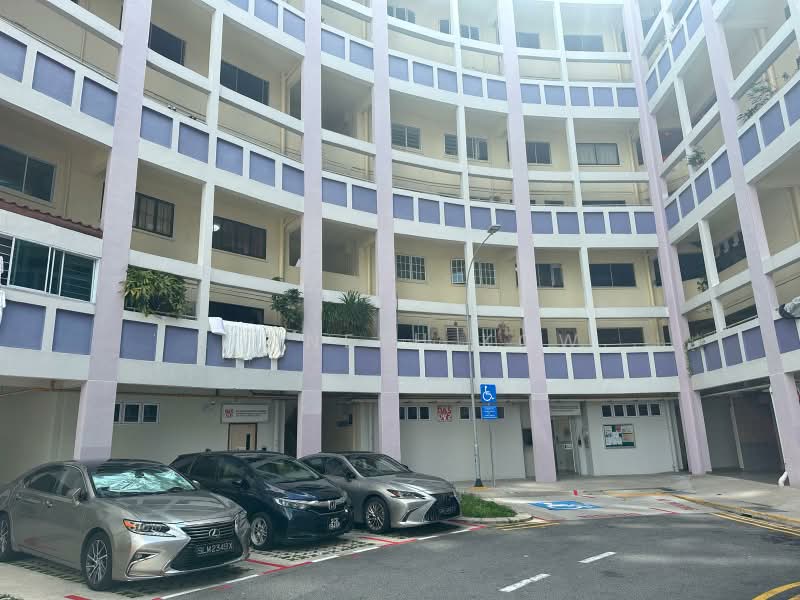 240 Lorong 1 Toa Payoh, 240 Lorong 1 Toa Payoh, 3 Bedrooms, 1,571 sqft, HDB Flat For Sale, by Kenneth Kow, 500181709 - Parking area - PropertyGuru.com.sg