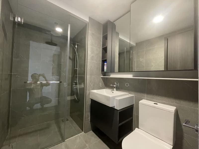 Riverfront Residences, 51 Hougang Avenue 7, 2 Bedrooms, 614 sqft, Condominium For Rent, by Steve Ho, 500181721 - Bathroom - PropertyGuru.com.sg