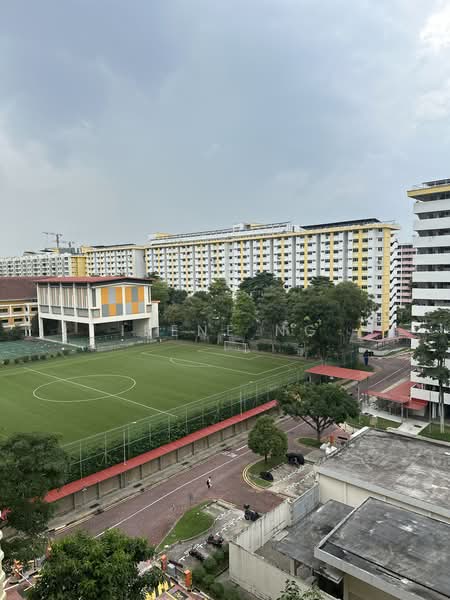648 Ang Mo Kio Avenue 5, 648 Ang Mo Kio Avenue 5, 3 Bedrooms, 1,065 sqft, HDB Flat For Sale, by Irene NG, 500181736 - Exterior - PropertyGuru.com.sg