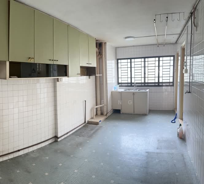 648 Ang Mo Kio Avenue 5, 648 Ang Mo Kio Avenue 5, 3 Bedrooms, 1,065 sqft, HDB Flat For Sale, by Irene NG, 500181736 - Kitchen - PropertyGuru.com.sg