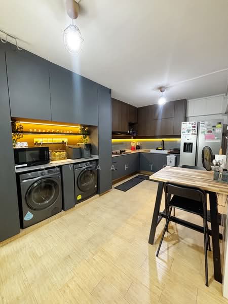 324 Yishun Central, 324 Yishun Central, 4 Bedrooms, 1,528 sqft, HDB Flat For Sale, by Asyraaf TCR, 500181739 - Kitchen - PropertyGuru.com.sg