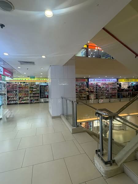 Lucky Plaza, 304 Orchard Road, 388 sqft, Mall Shop For Rent, by Darryl Ng, 500181746 - Interior - CommercialGuru.com.sg