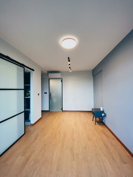 126A Canberra Street, 126A Canberra Street, 3 Bedrooms, 1,249 sqft, HDB Flat For Sale, by Rayne Chua 蔡美慧, 500181749 - Master Bedroom - PropertyGuru.com.sg