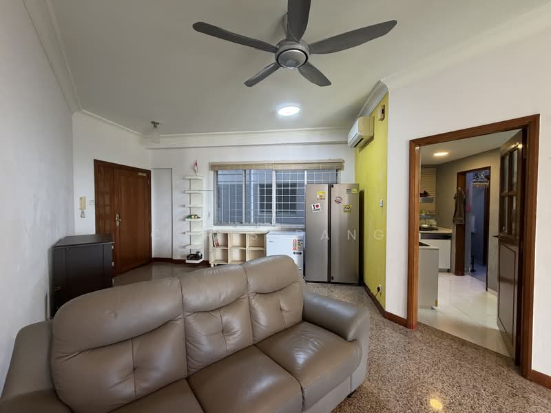 The Bayshore, 22 Bayshore Road, 3 Bedrooms, 1,228 sqft, Condominium For Sale, by Chris Pang, 500181753 - Living Room - PropertyGuru.com.sg