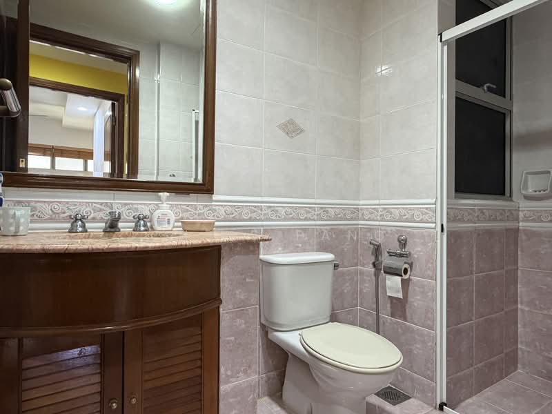 The Bayshore, 22 Bayshore Road, 3 Bedrooms, 1,228 sqft, Condominium For Sale, by Chris Pang, 500181753 - Bathroom - PropertyGuru.com.sg