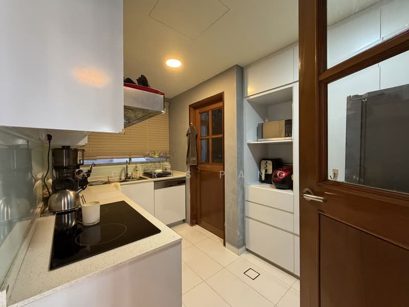 The Bayshore, 22 Bayshore Road, 3 Bedrooms, 1,228 sqft, Condominium For Sale, by Chris Pang, 500181753 - Kitchen - PropertyGuru.com.sg