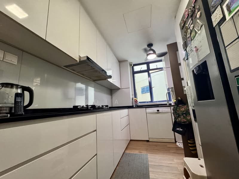 Sanctuary Green, 187 Tanjong Rhu Road, 3 Bedrooms, 1,399 sqft, Condominium For Rent, by Lydia Shi, 500181759 - Kitchen - PropertyGuru.com.sg