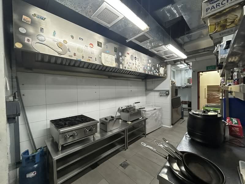 ⭐️⭐️Ground floor F&B unit⭐️, Cross St | Boon Tat St | Telok Ayer St, 3,442 sqft, Food & Beverage For Rent, by May Tan, 500181765 - Kitchen - CommercialGuru.com.sg