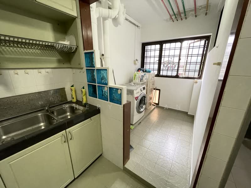 162 Jalan Teck Whye, 162 Jalan Teck Whye, 3 Bedrooms, 1,087 sqft, HDB Flat For Rent, by Sheryl Chan, 500181784 - Kitchen - PropertyGuru.com.sg