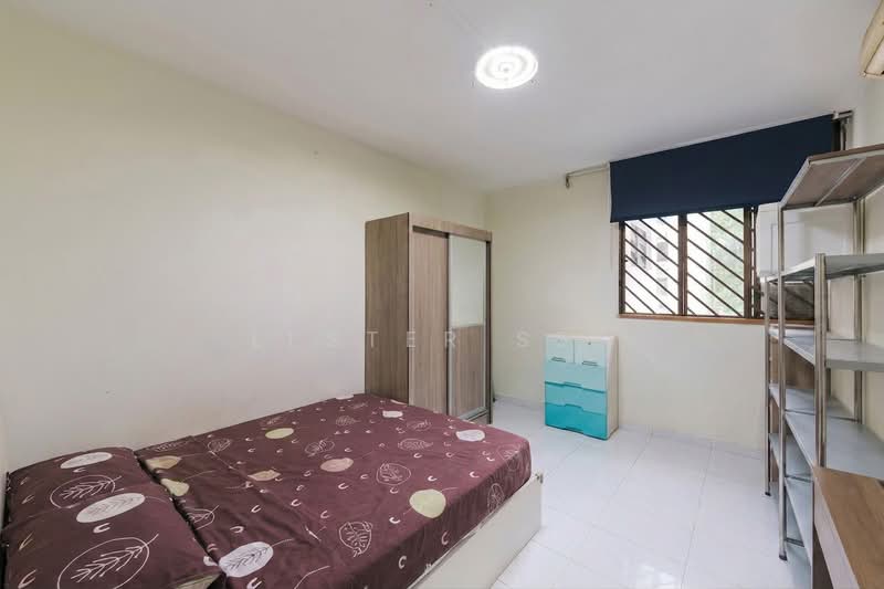335 Woodlands Street 32, 335 Woodlands Street 32, 3 Bedrooms, 893 sqft, HDB Flat For Sale, by Lester See, 500181803 - Bedroom - PropertyGuru.com.sg