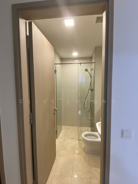 Flamingo Valley, 460 Siglap Road, 2 Bedrooms, 958 sqft, Condominium For Rent, by Clive Cheong, 500181812 - Bathroom - PropertyGuru.com.sg