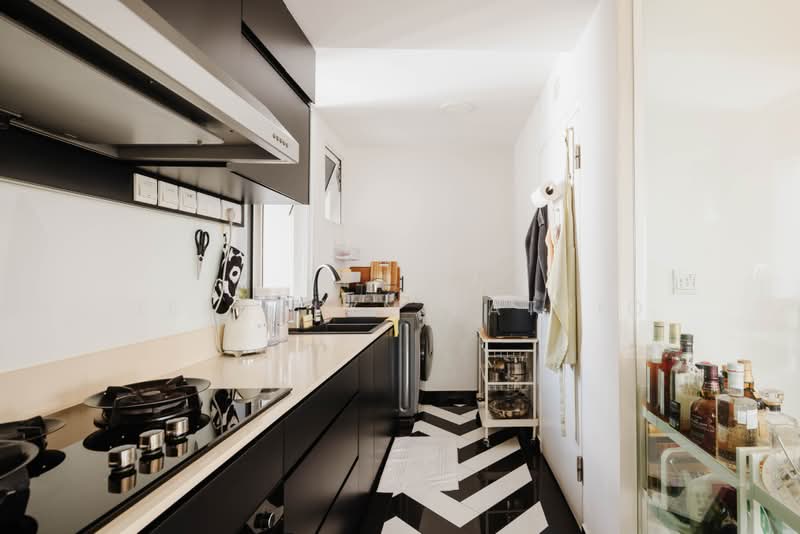Forestville, 30 Woodlands Drive 16, 4 Bedrooms, 1,604 sqft, Executive Condominium For Sale, by Jerralyn Satrio, 500181815 - Kitchen - PropertyGuru.com.sg
